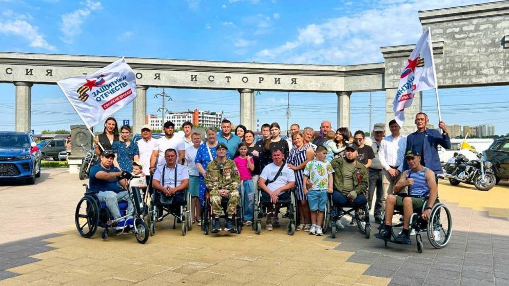 Шесть ставропольских ветеранов СВО получили автомобили с ручным управлением