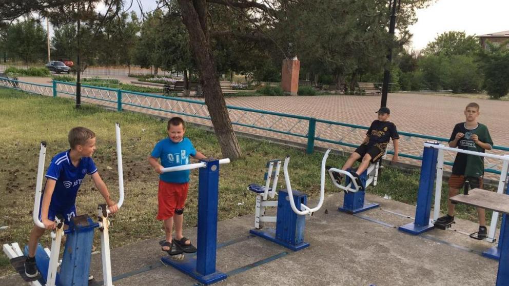 В Арзгирском округе Ставрополья начали свою работу 14 досуговых площадок для детей