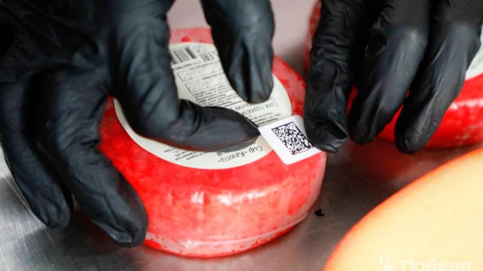 На Ставрополье молочное предприятие наладило «ручную» маркировку продукции