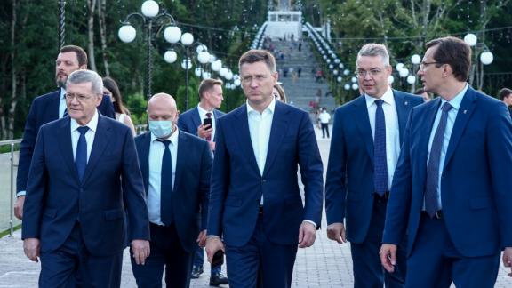 Владимир Владимиров представил туристический потенциал края куратору Северного Кавказа в Правительстве РФ