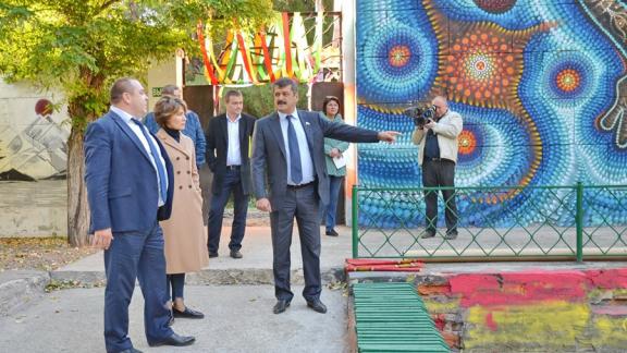 С масштабом преобразований Невинномысска ознакомился депутат Госдумы РФ А. Ищенко