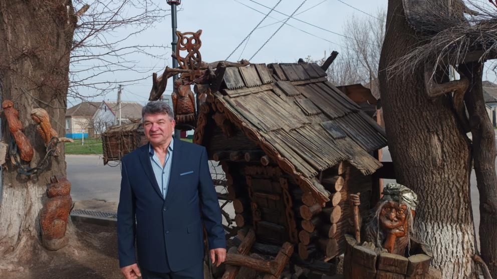 Художник из Светлограда стал обладателем губернаторской премии