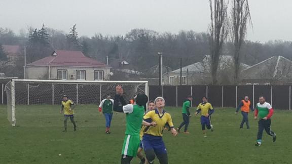Футбольный сезон открылся в Александровском районе