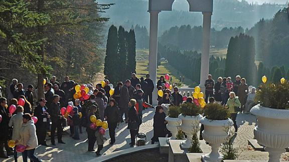 В Курортном парке Кисловодска открыта новая смотровая площадка с видом на Долину роз