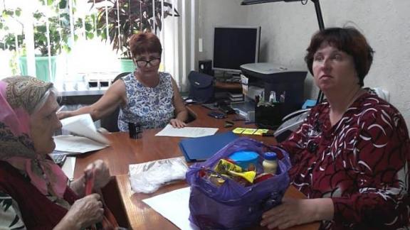 В Невинномысске специалисты мобильной бригады спешат к нуждающимся в помощи