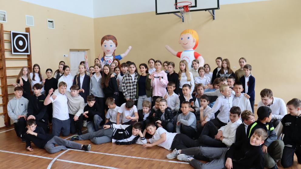 На Ставрополье прошла акция в поддержку Международного дня детского телефона доверия