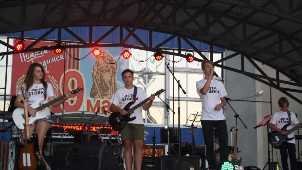 Ждали перемен 13-летние поклонники Цоя в селе Кочубеевском