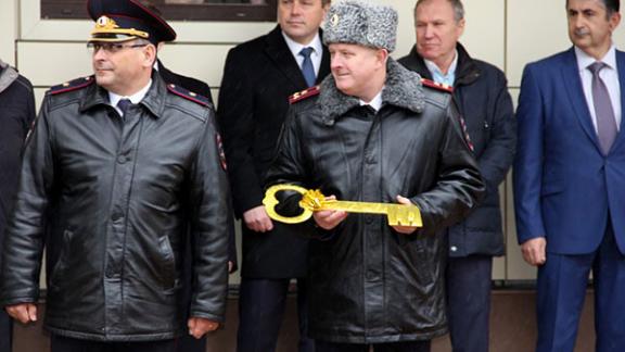 Новое здание отдела полиции в Ессентуках открыл замминистра МВД РФ Александр Махонов