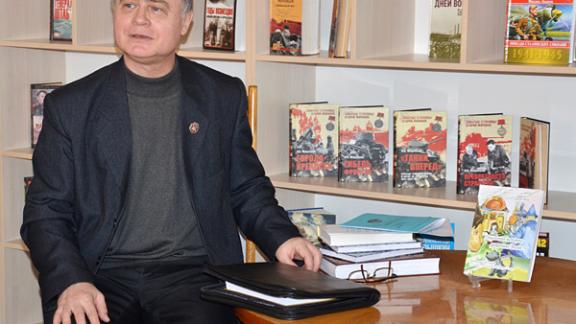 «Подлинную историю девочки Элли» Сергей Визе представил на семинаре для детских библиотек