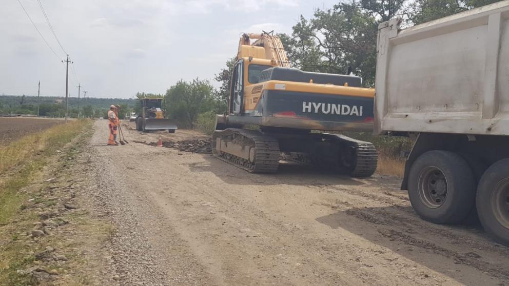 Ещё три участка дороги отремонтируют в Новоалександровском округе Ставрополья 