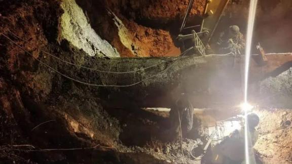 Бригады коммунальщиков устраняют повреждения на водоводе в Пятигорске