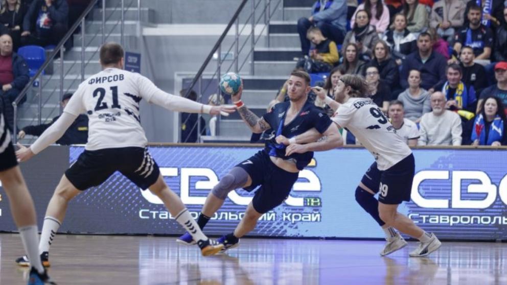 Гандболисты «Виктора» проиграли «Пермским медведям»