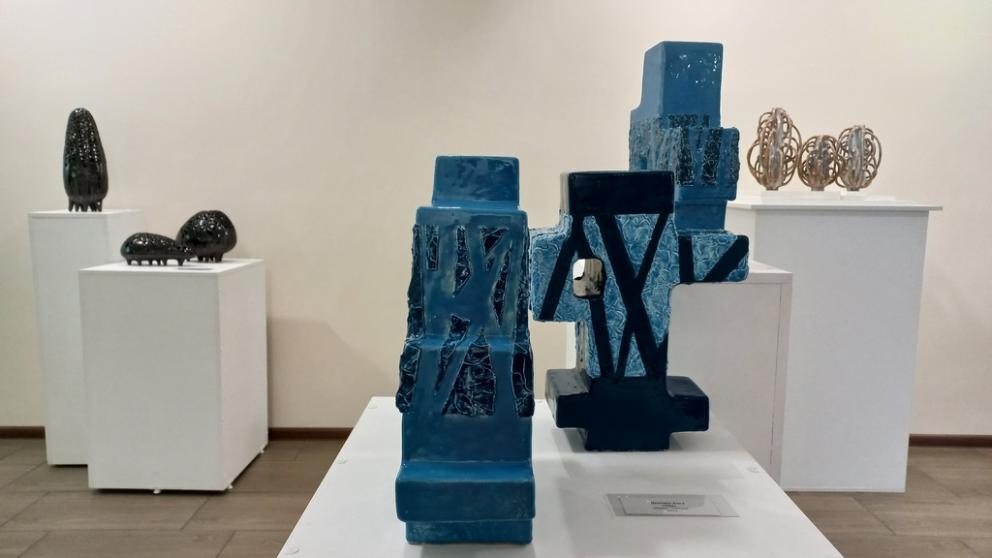 Керамические работы представлены на выставке «Со-Творение» в Ставрополе