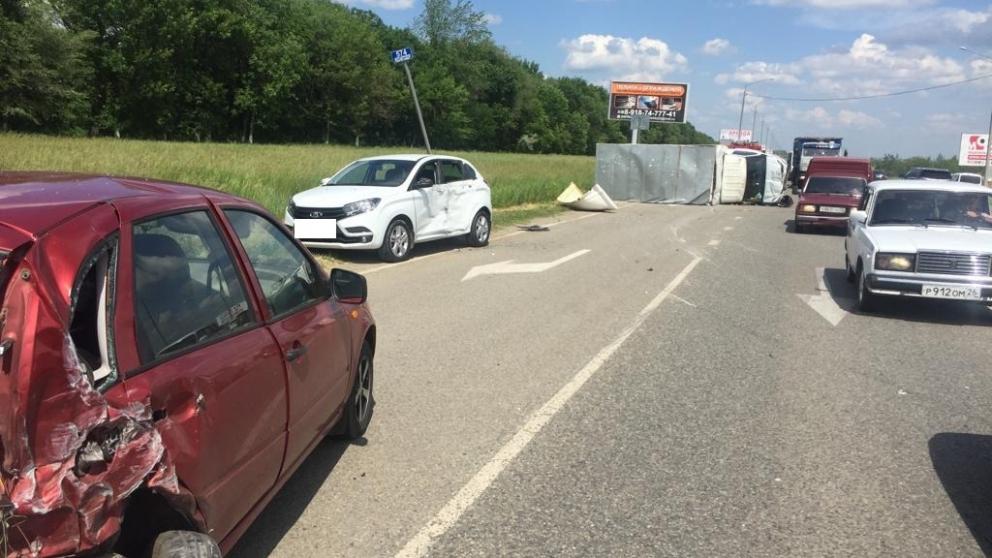 Около села Надежда столкнулись 4 автомобиля: 1 человек ранен