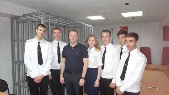 Ставропольские кадеты попали в суд - на экскурсию