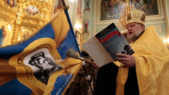 Знамя Первой учебной казачьей сотни кадетской школы им. генерала А.П. Ермолова освятили в Ставрополе