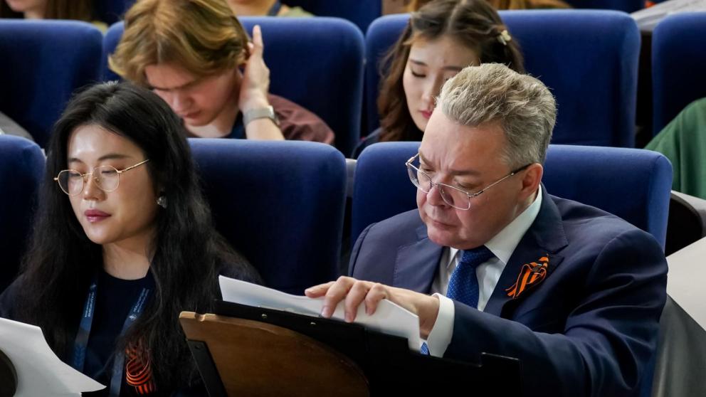 Губернатор Владимиров принял участие в Международной исторической акции «Диктант Победы»