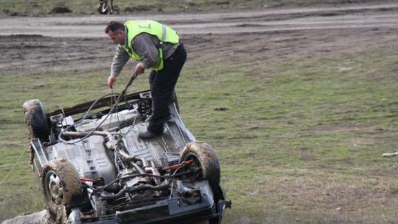 В Георгиевском районе угонщики, накатавшись, утопили автомобиль в реке Кума