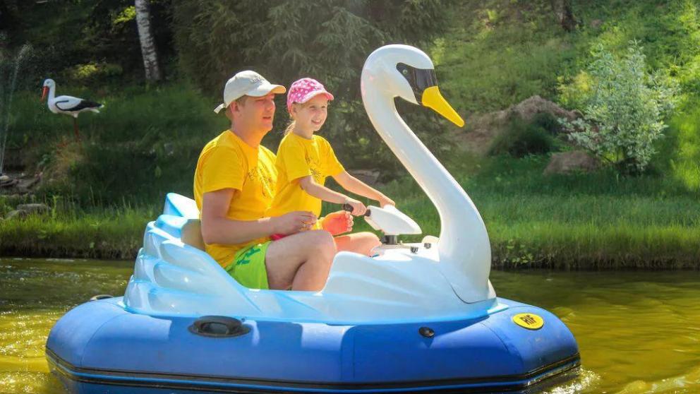 На Курортном озере в Железноводске появился необычный водный транспорт