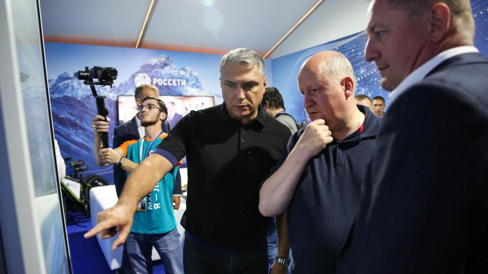 Министр РФ по делам Северного Кавказа Сергей Чеботарёв посетил форум «Машук-2019»