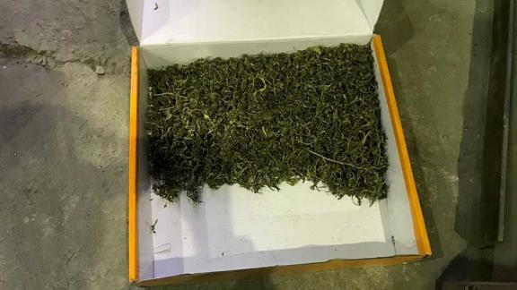 Сварщик из Светлограда хранил на рабочем месте марихуану