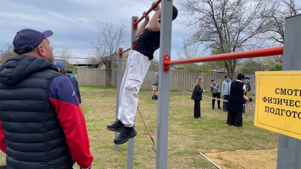 В Ипатовском округе Ставрополья школьники и студенты испытали силы в «Зарнице»