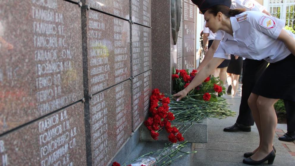 Митинг к 99-й годовщине органов внутренних дел края состоялся в Ставрополе