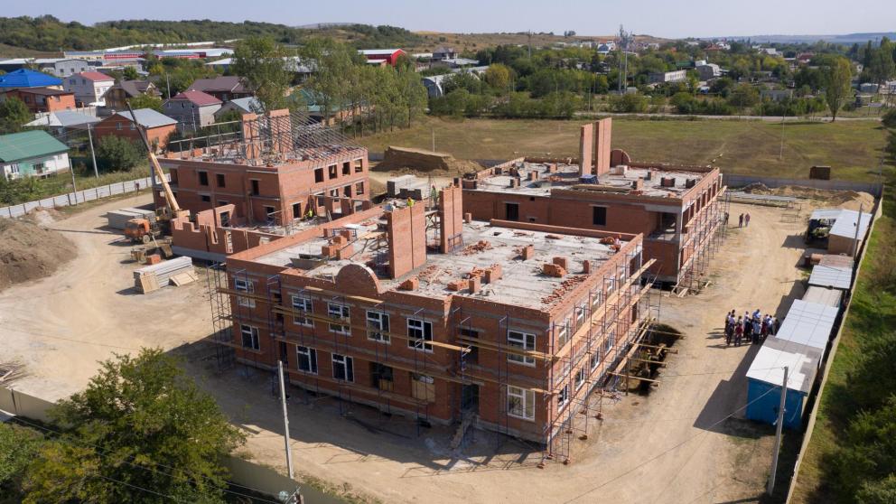 Владимир Владимиров проинспектировал социальные стройки на Кавминводах