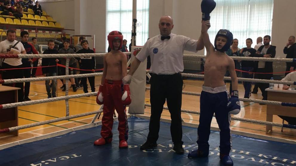 Ставропольские кикбоксеры не позволили гостям выиграть почетный трофей