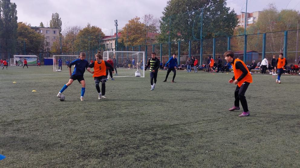 В Ставрополе проходит вторая спартакиада школьников по мини-футболу