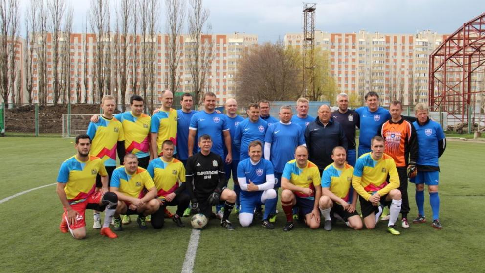 В Ставрополе ветераны разыграли футбольный Кубок главы города