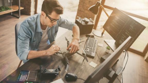 Ремонт компьютеров в сервисном центре: особенности и преимущества