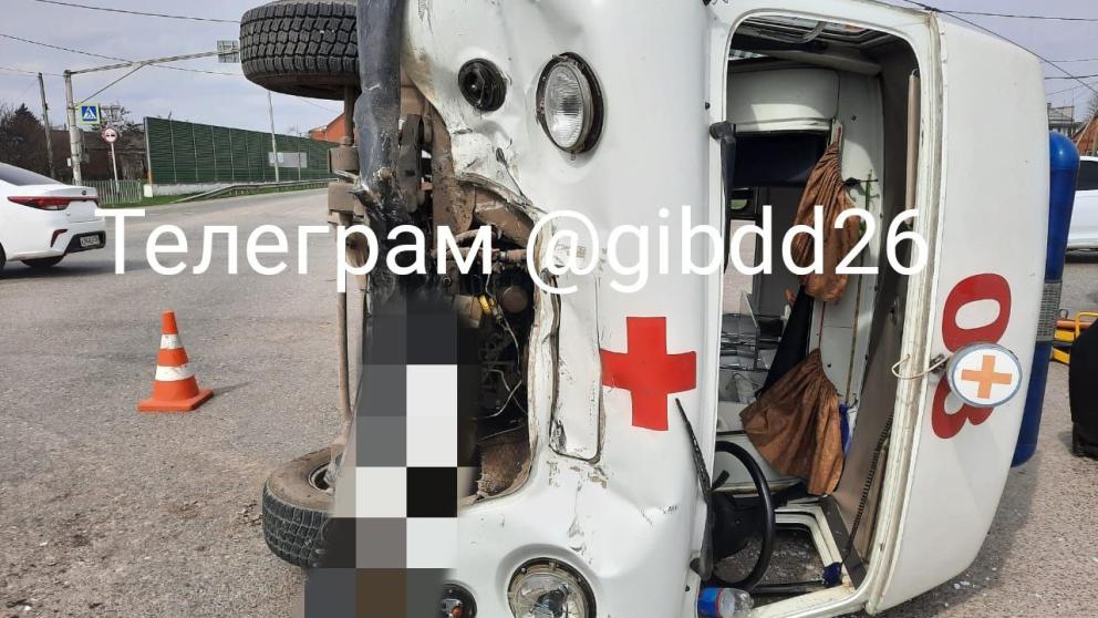 В Георгиевске скорая помощь столкнулась с легковушкой