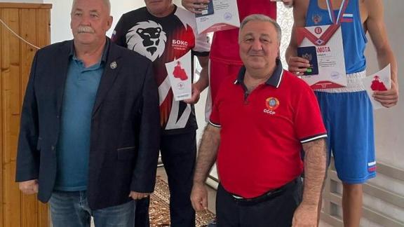 Ставропольские боксеры получили пять медалей на турнире в Суворовской