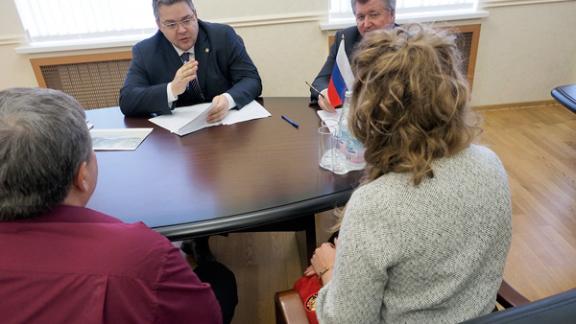 Губернатор В.Владимиров провел личный прием граждан
