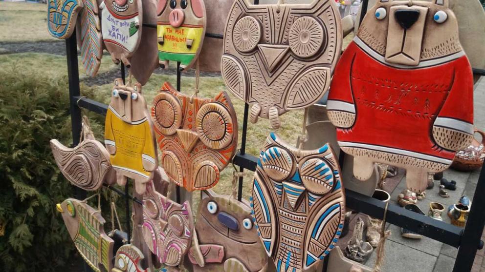 Это ярмарки краски расцветили Курортный бульвар Кисловодска