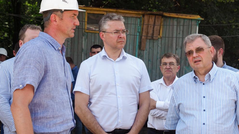 Реконструкцию Старого озера в Кисловодске осмотрел Анатолий Артамонов