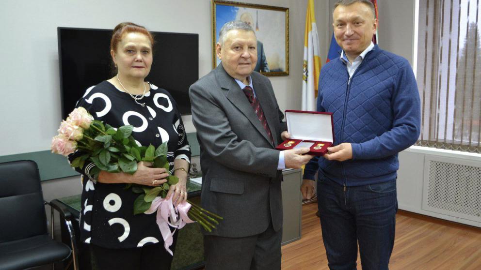 Супруги из Георгиевского округа получили медаль «За сохранение семейных ценностей»