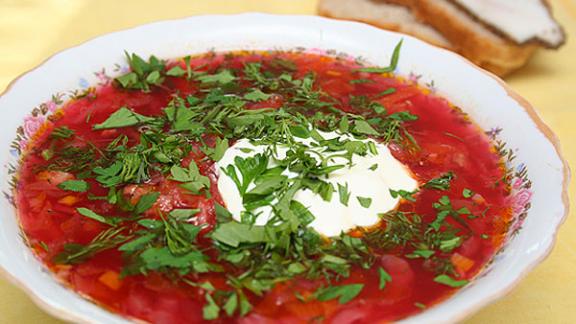 На полях Шпаковского района Ставрополья собирают «борщевой набор»