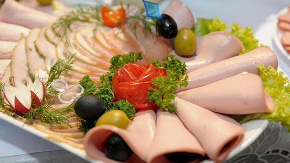 В 6 мясных продуктах из ставропольских магазинов обнаружены нарушения