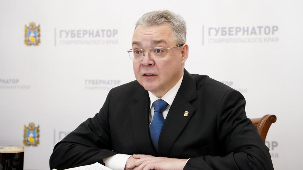 Губернатор Владимиров поручил утвердить графики капремонта крыш многоэтажных домов