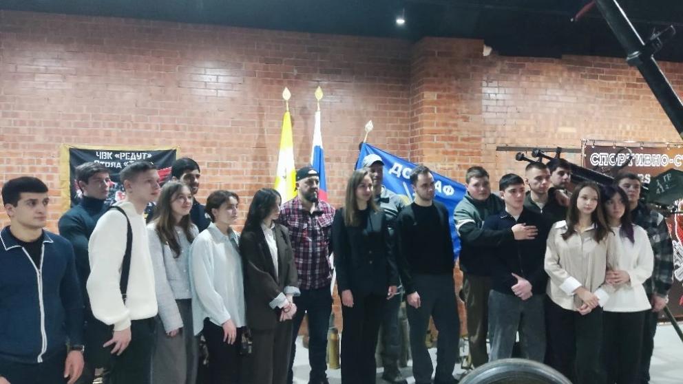 В Пятигорске прошла выставка отечественного и трофейного оружия