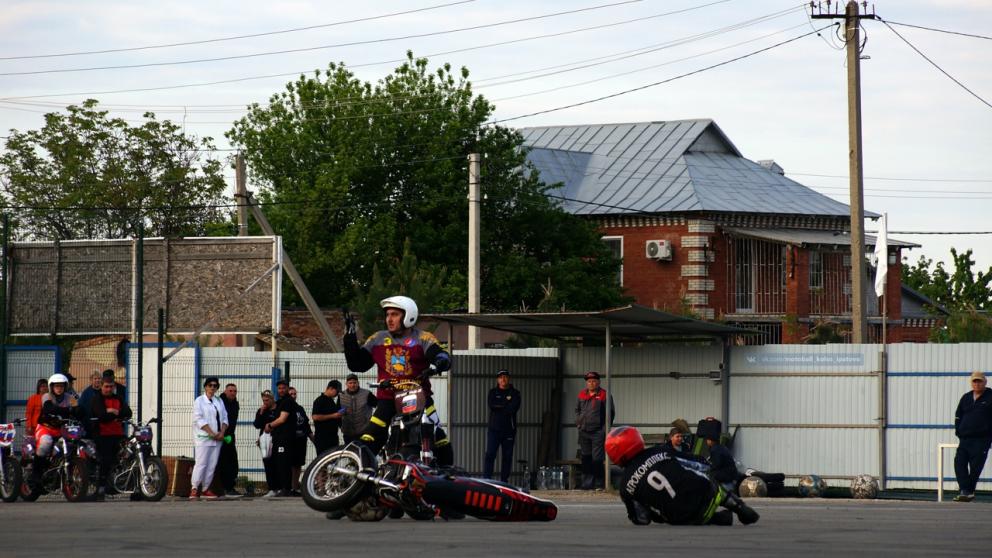 Мотоболисты ипатовского «Колоса» достигли компромисса с гостями из станицы Кирпильская