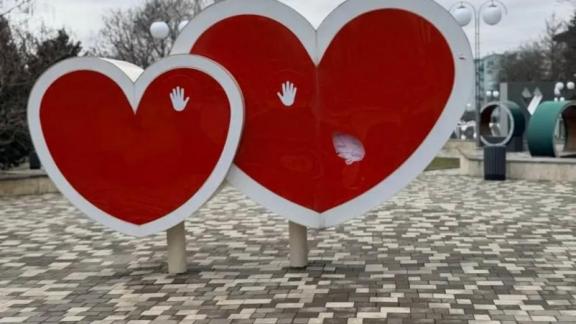В Железноводске нашли подростка, повредившего арт-объект на Аллее любви