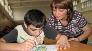 Мобильные бригады будут оказывать комплексную помощь семьям на дому