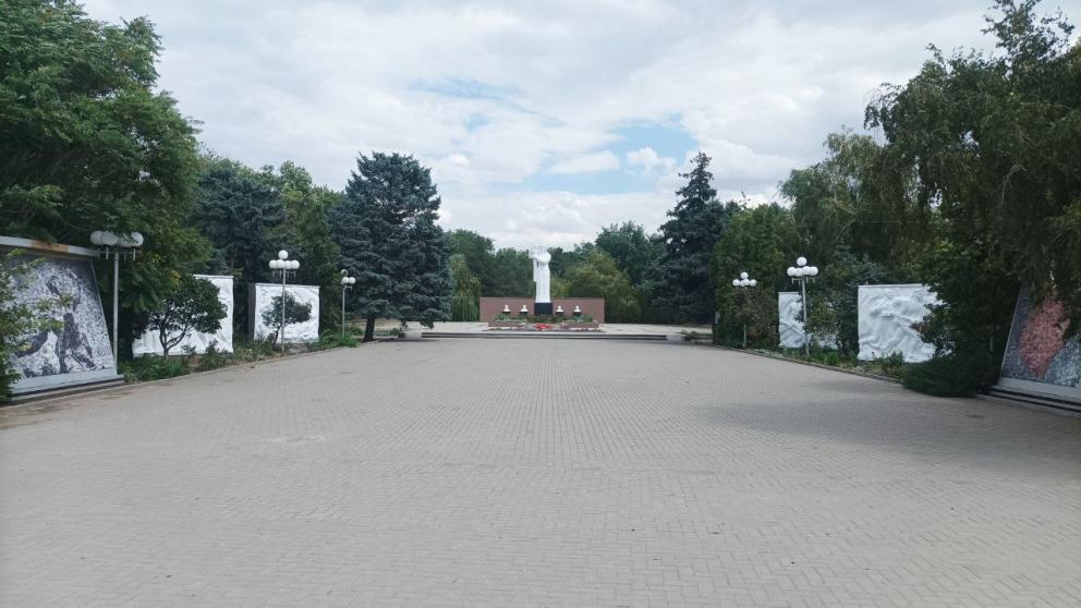 В Ипатовском округе Ставрополья ремонтируют мемориал