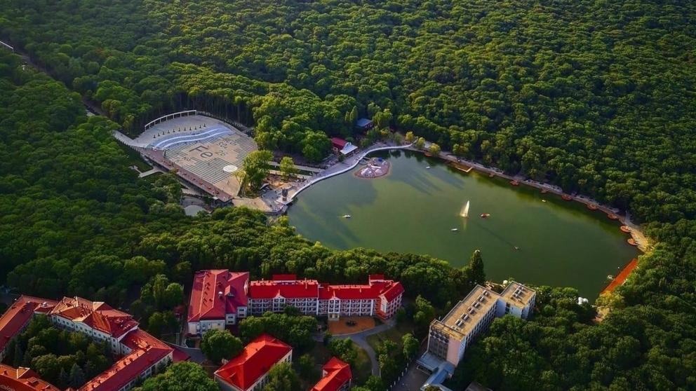 Вдоль Курортного озера Железноводска появятся 52 музыкальные колонки