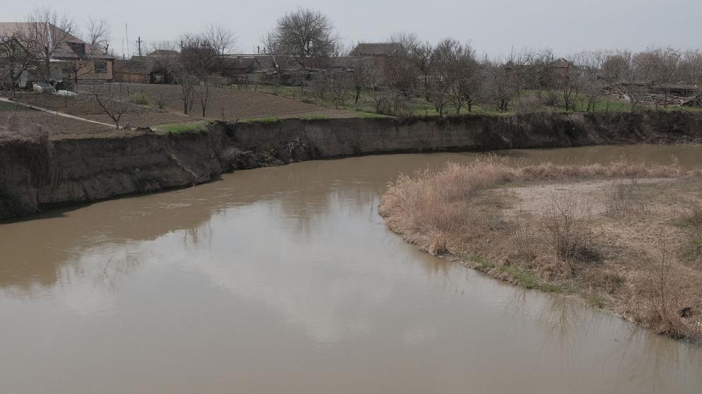 Разбойник напал на мужчину на берегу реки Подкумок на Ставрополье