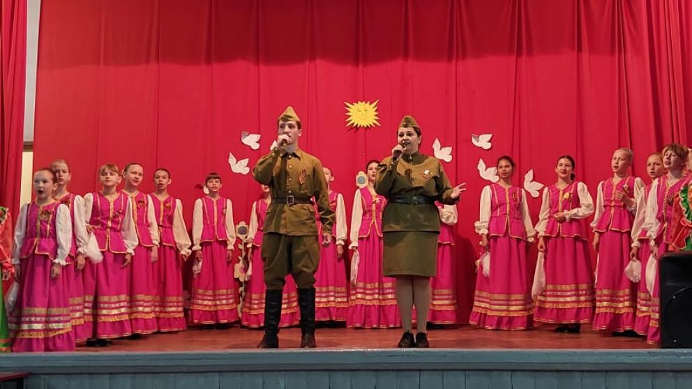 Песни Победы звучат на Ставрополье в исполнении концертных бригад