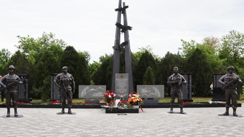 В честь юбилея Победы в Советском округе Ставрополья открыли мемориалы и Аллею Славы